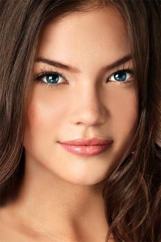 Rhian Ramos02.jpg