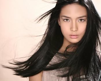erich gonzales 01.jpg